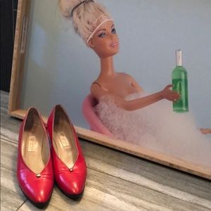 Vintage Red Gucci kitten heals Classic